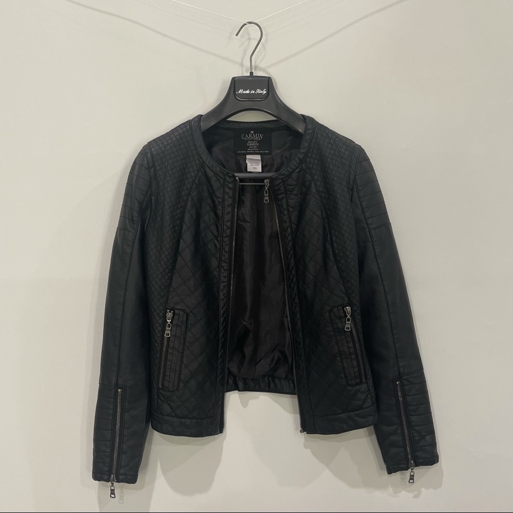 SOLDDDDDDDDCarmín black leather jacket